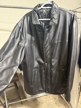 Men's Black Leather Bomber Jacket — Made in Italy